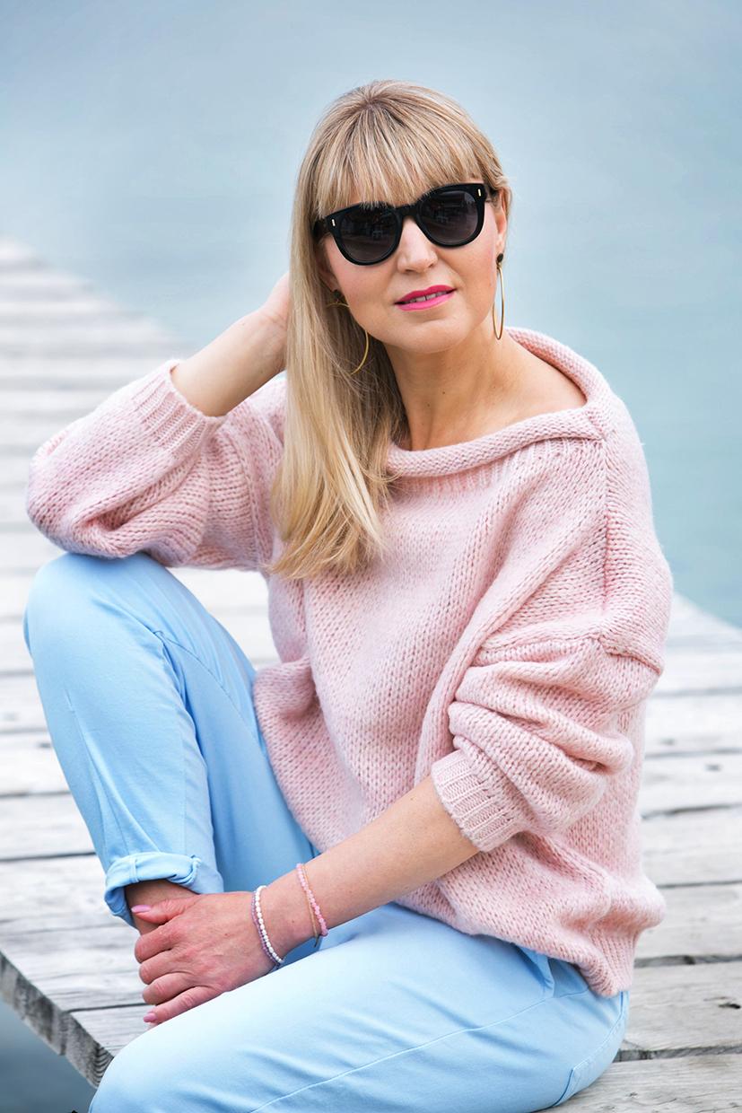 Sweter Rulon - Pudrowy róż – Studioborycka